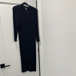 Elegant Black Ribbed Dress